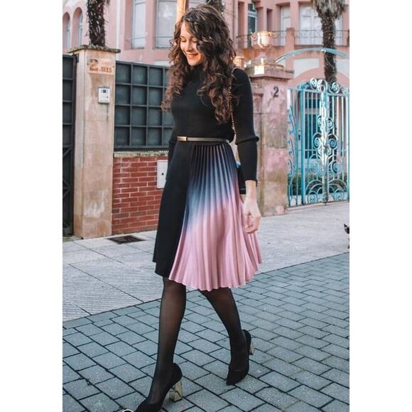 Chicwish Dresses & Skirts - As Seen On T.V Gradient Pleated Splicing Knit Dress in Black Size Small